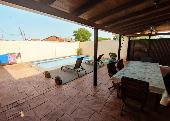 בית נופש Oliver Y Nadia